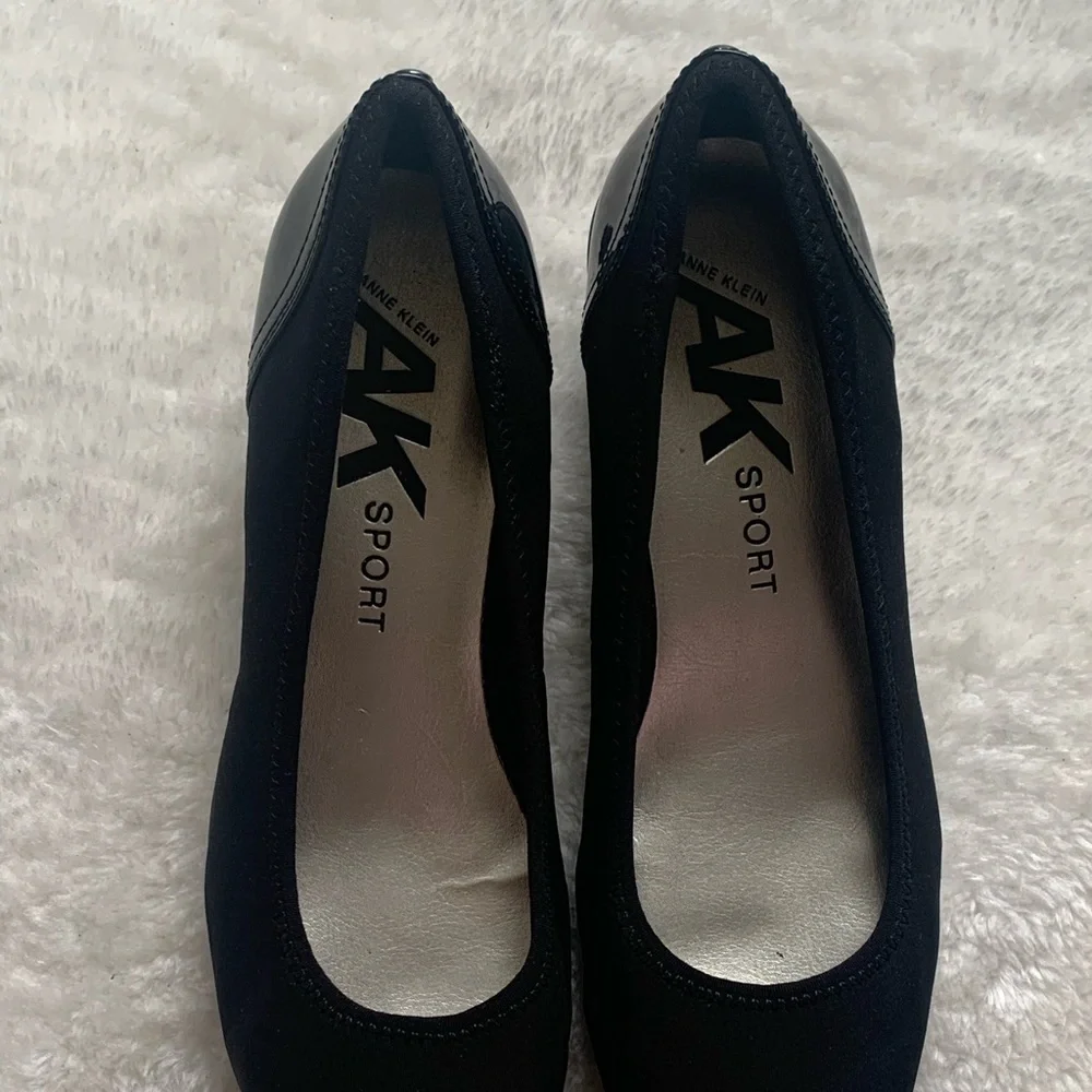 Anne Klein sport wisher wedge size 9